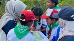 Patriot Cilik UNDIP Hadir di Senggi, Anak-anak Belajar Memetakan Lingkungan